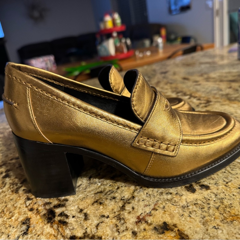 Verónica Beard metallic loafers